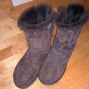 Brown Bailey bow uggs